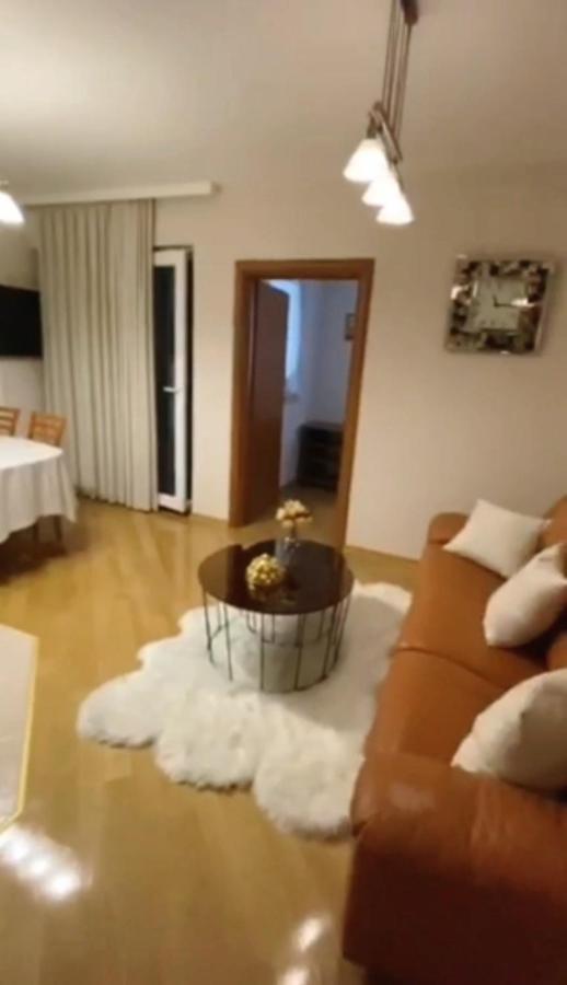 Apartmani Penavic มาคาร์สกา ภายนอก รูปภาพ